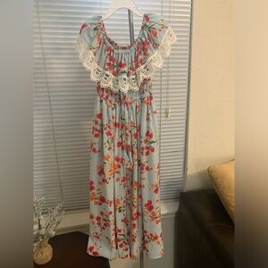 Elegant dress for girls
